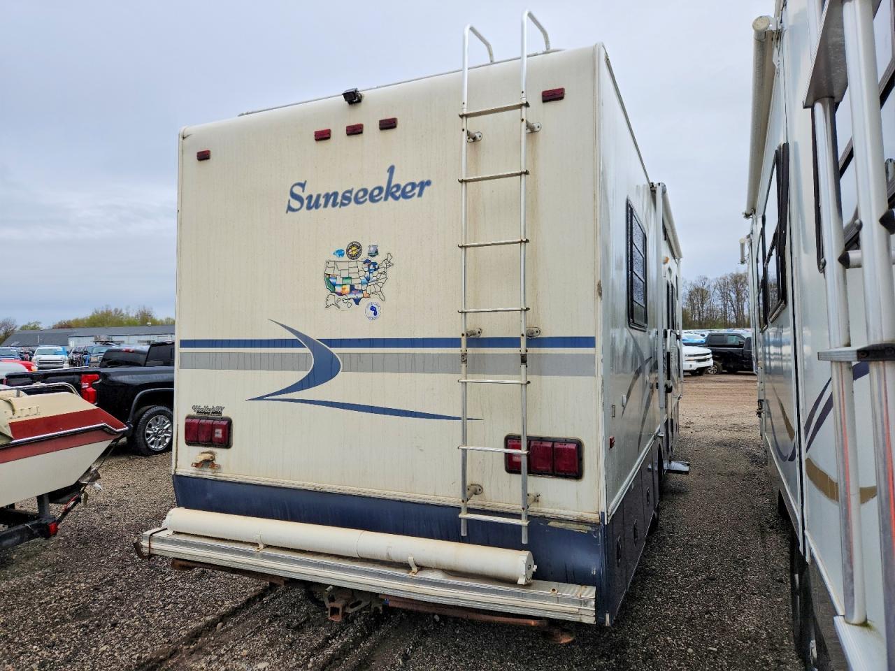 2001 Ford Econoline E450 Super Duty Cutaway Van