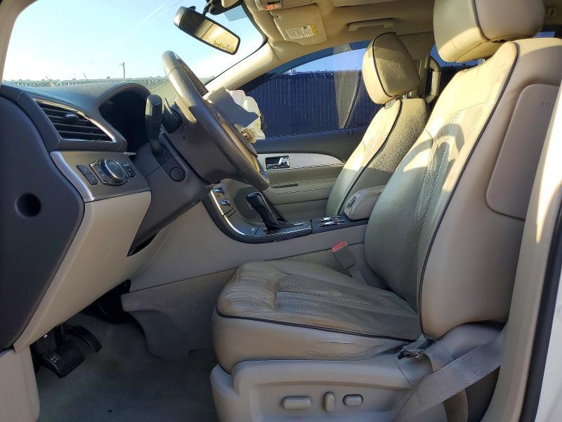 2013 Lincoln Townhouse MKX