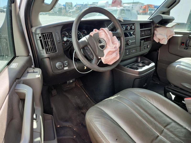 2021 GMC Savana BOX Truck
