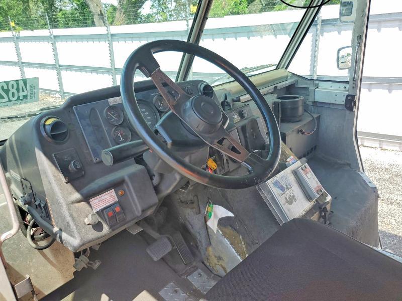 2000 Freightliner MT45 Chassis Delivery Truck