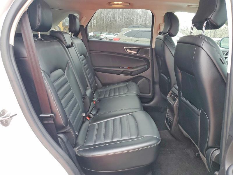 2017 Ford Edge sel