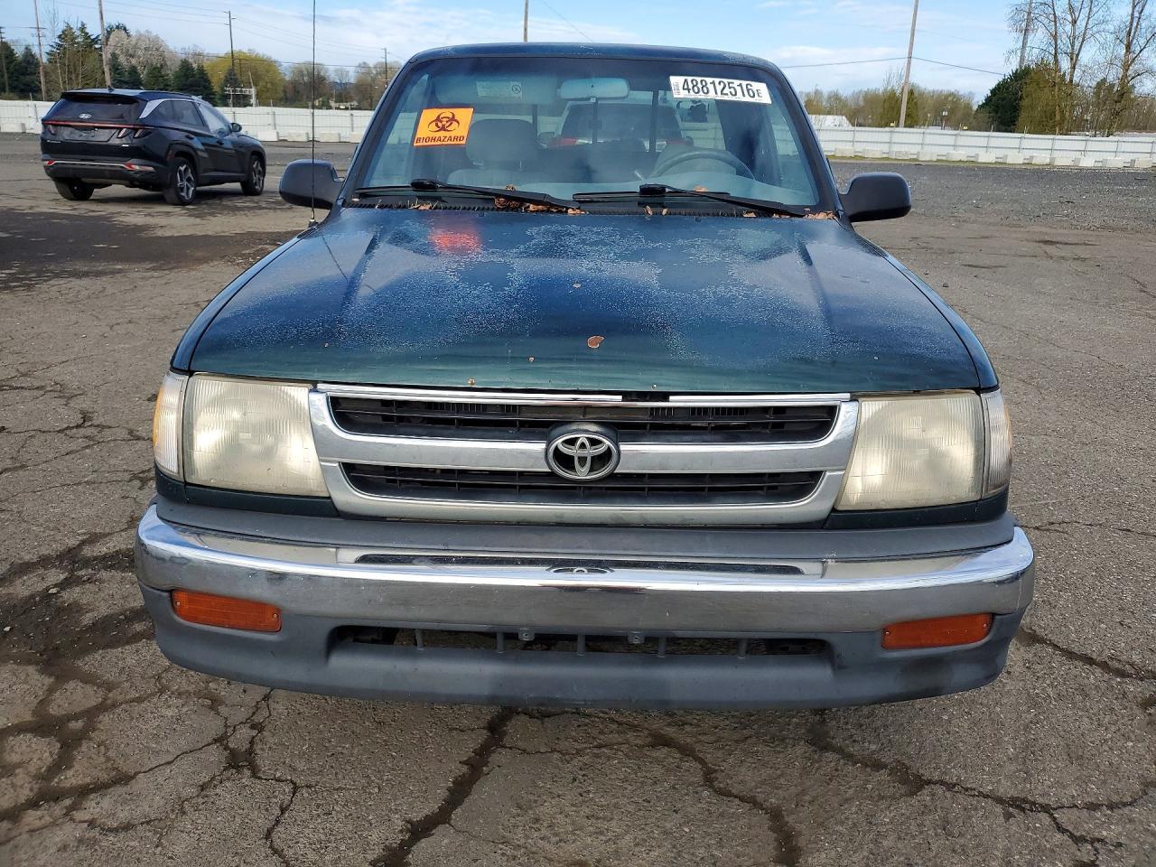 2000 Toyota Tacoma Base
