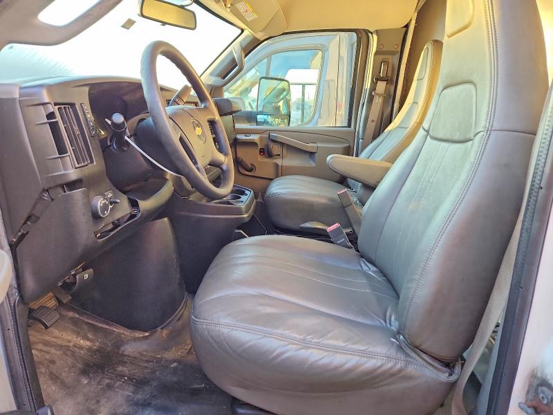 2020 Chevrolet Express BOX Truck