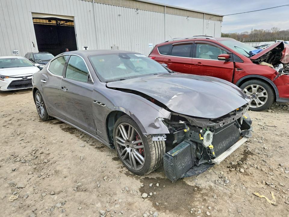 2018 Maserati Ghibli s