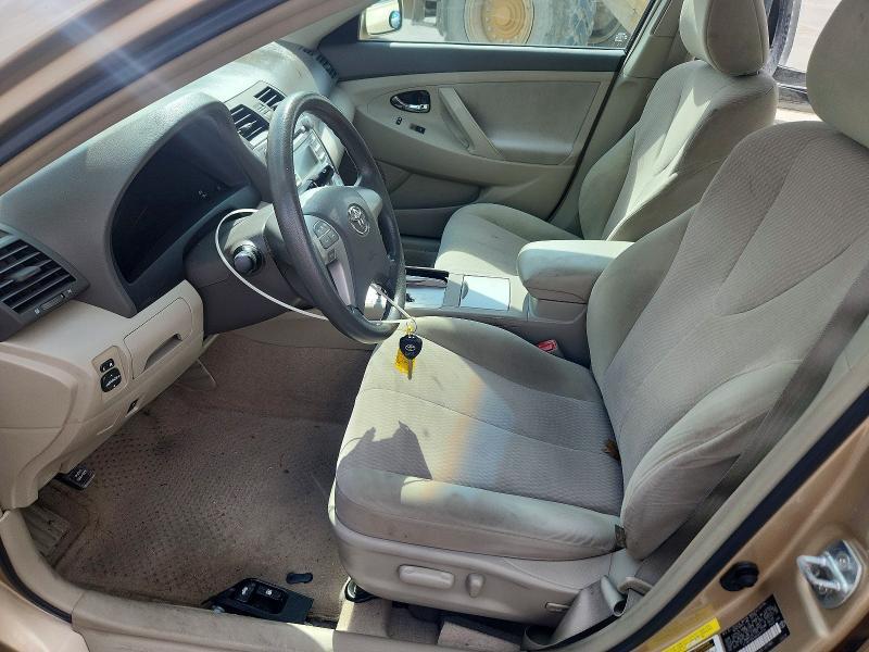 2010 Toyota Camry le