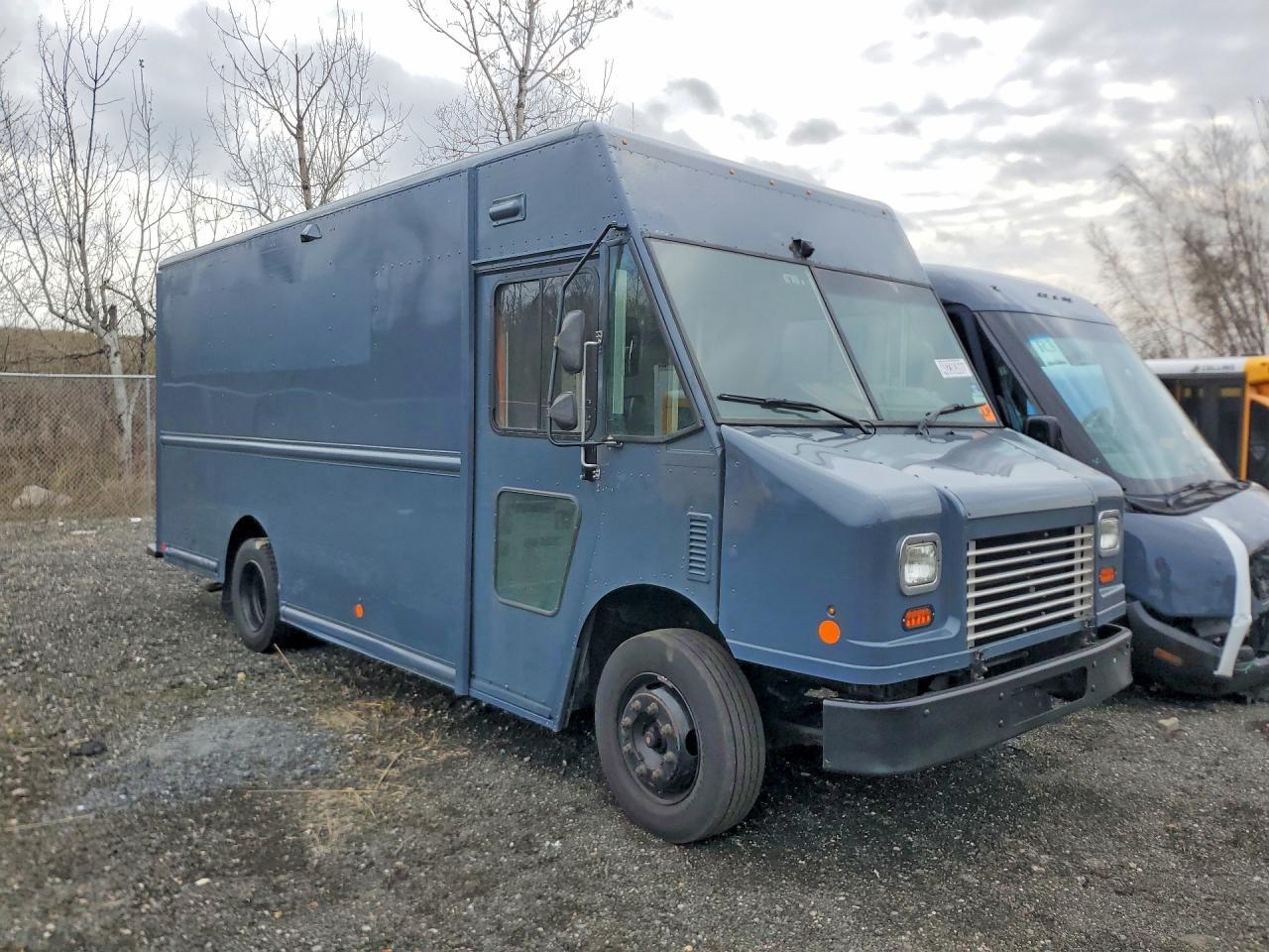 2021 Freightliner MT45G Chassis Delivery Truck