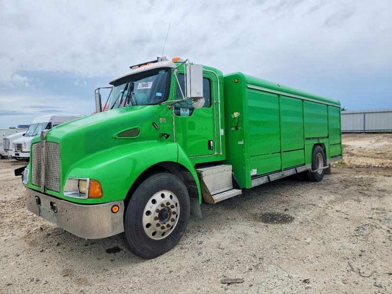 2007 Kenworth T300 Delivery Truck