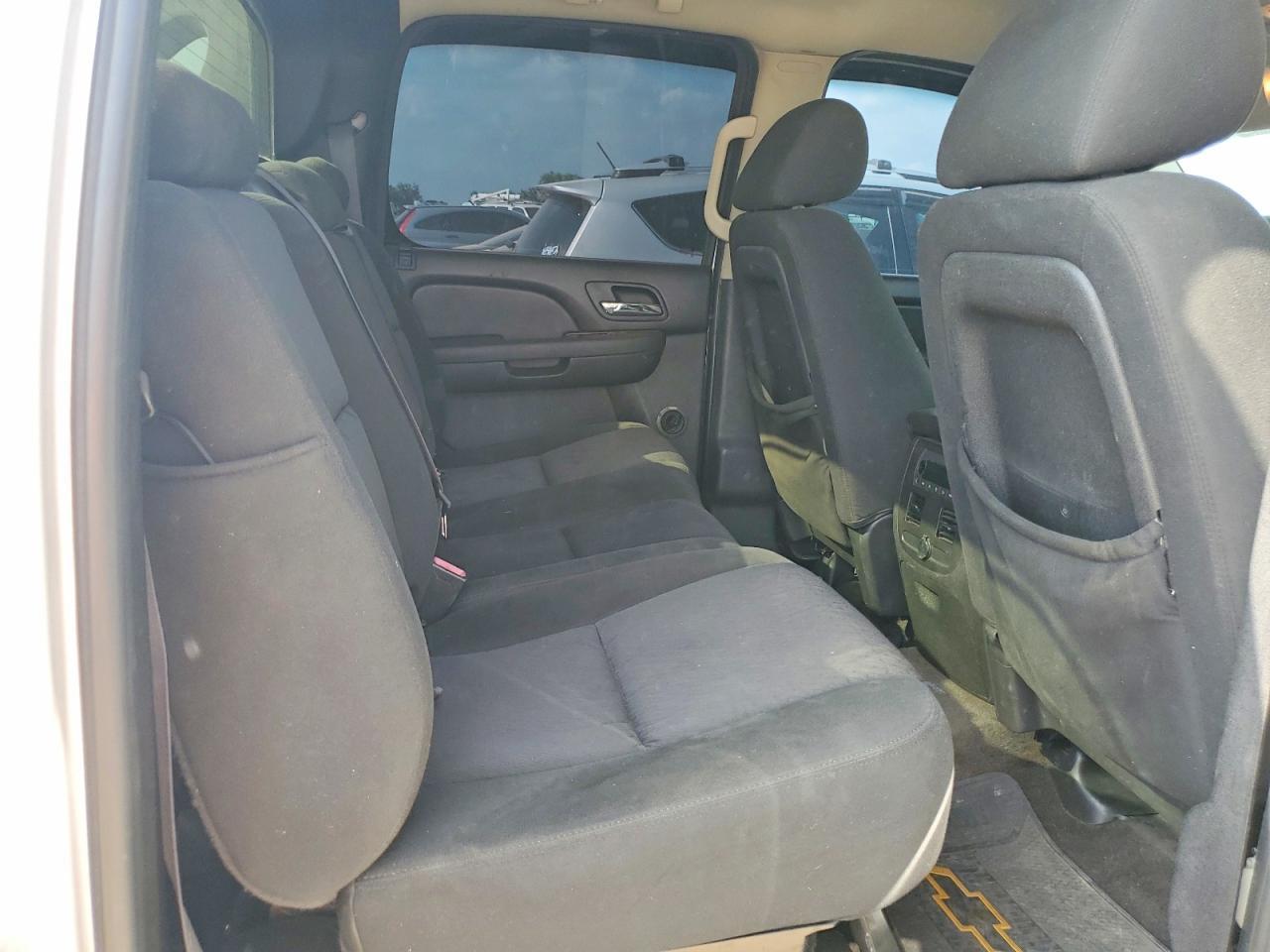 2011 Chevrolet Avalanche LS