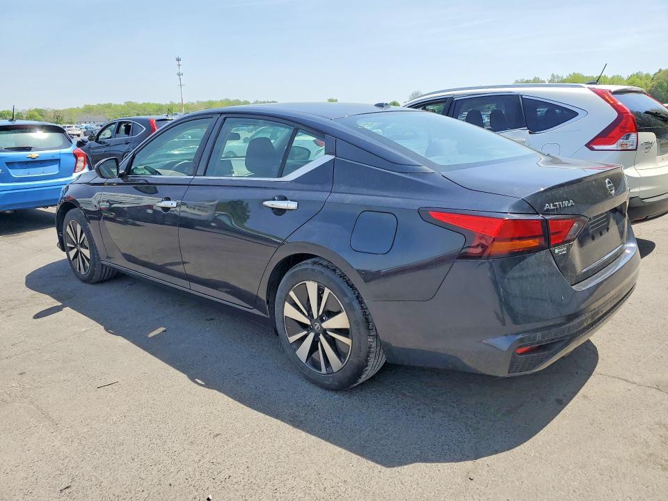 2021 Nissan Altima sv