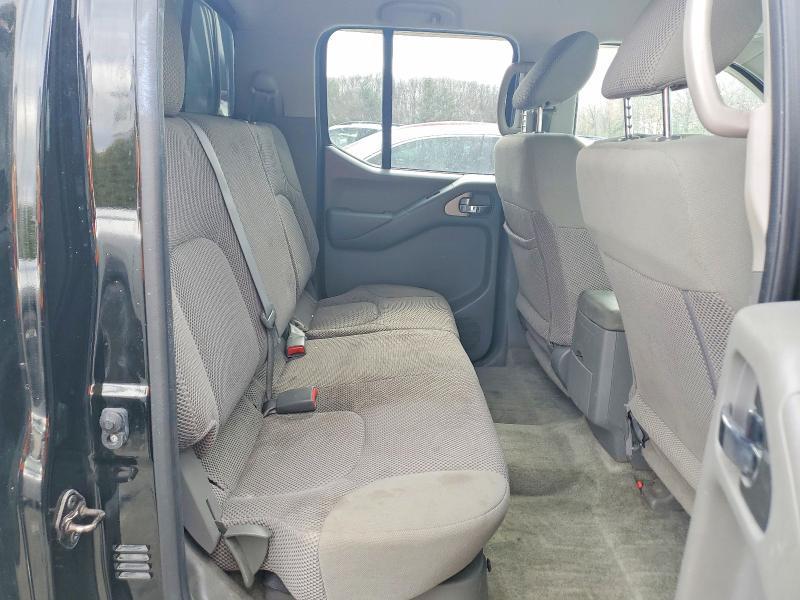 2015 Nissan Frontier SV
