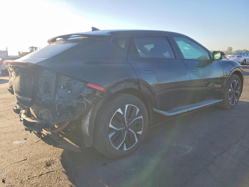 2024 KIA EV6 Wind