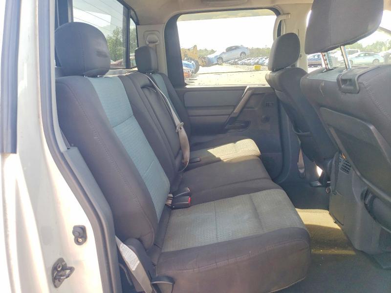 2005 Nissan Titan XE