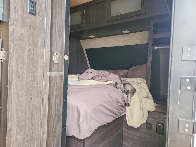 2017 Keystone Kodiak Camper