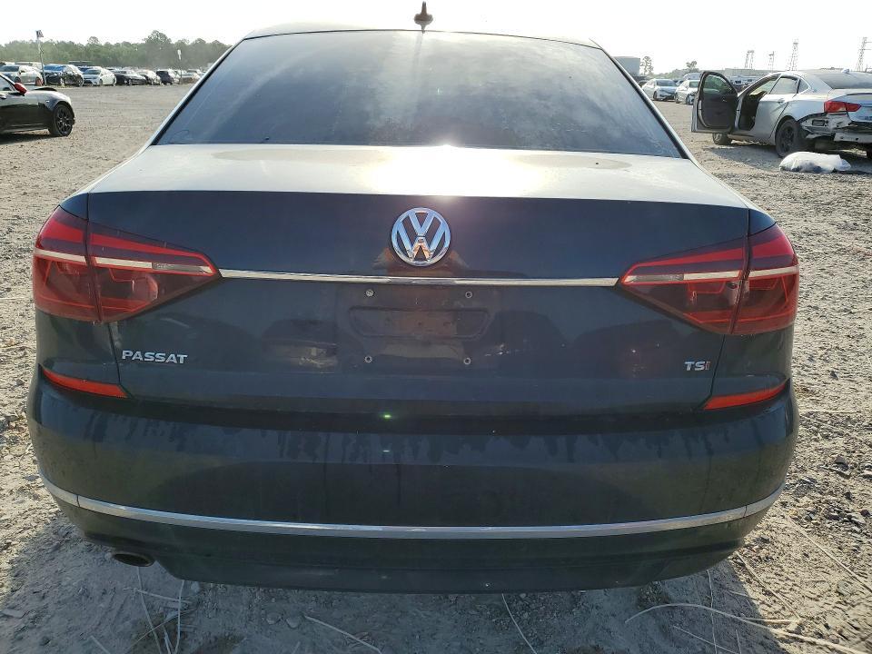 2017 Volkswagen Passat R-line
