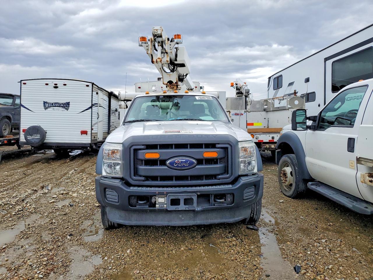 2016 Ford F450-BOX Truck