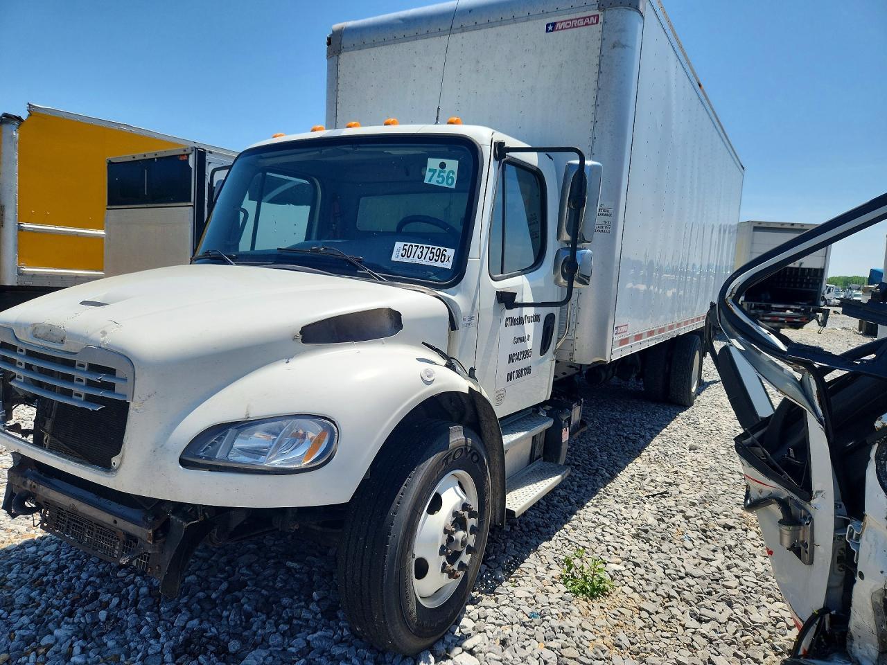 2016 Freigliner 2016 Freightliner Business Class M2 BOX Truck