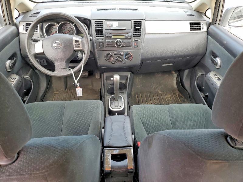 2010 Nissan Versa 1.8 s