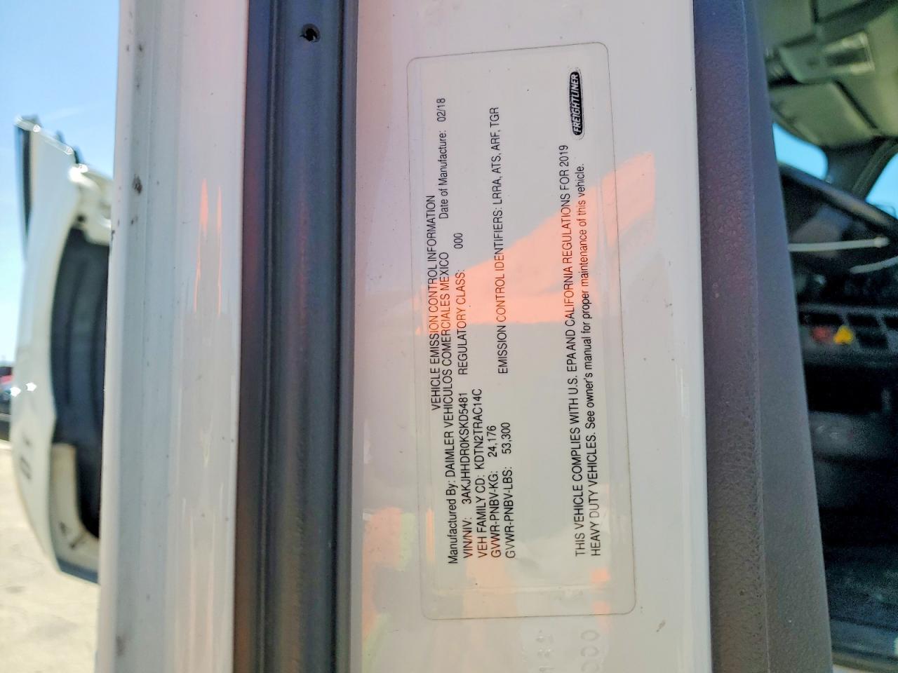 2019 Freightliner Cascadia 126