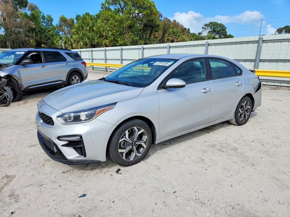 2021 KIA Forte lxs