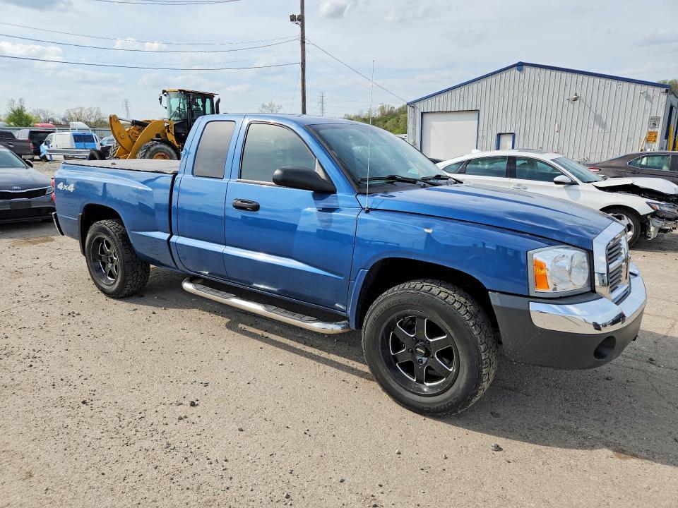 2005 Dodge Dakota slt