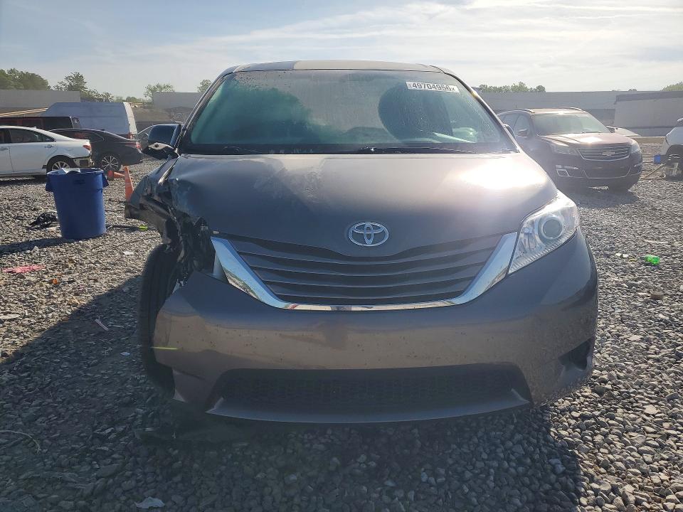 2016 Toyota Sienna le