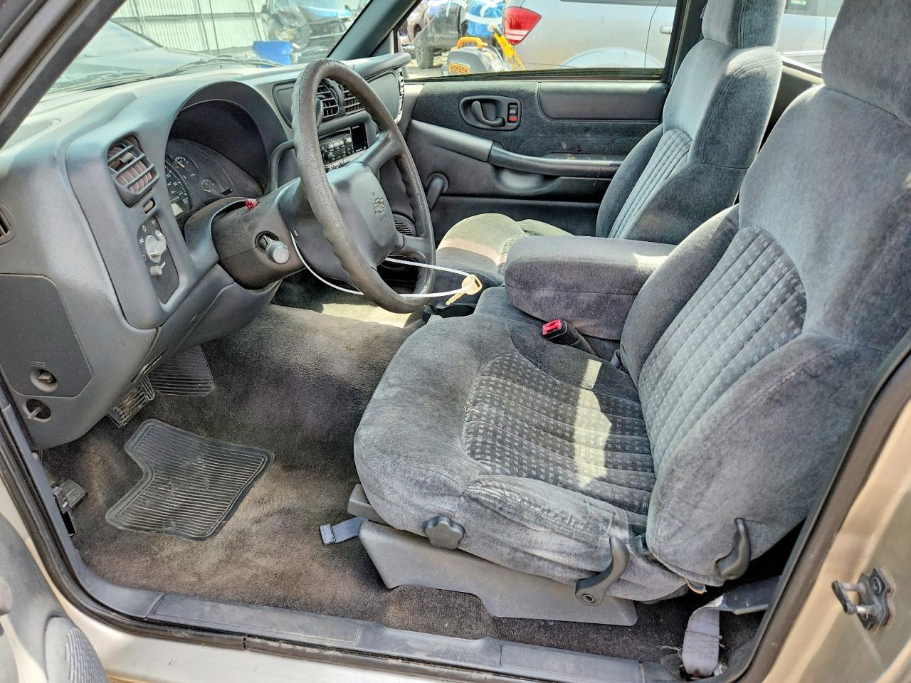 2000 Chevrolet S Truck S10