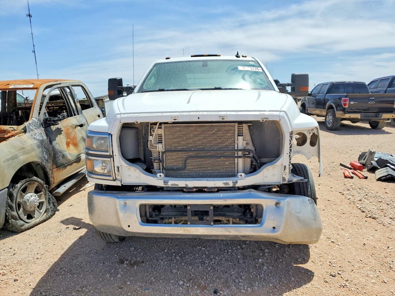 2019 GM GM515 Flatbed Truck