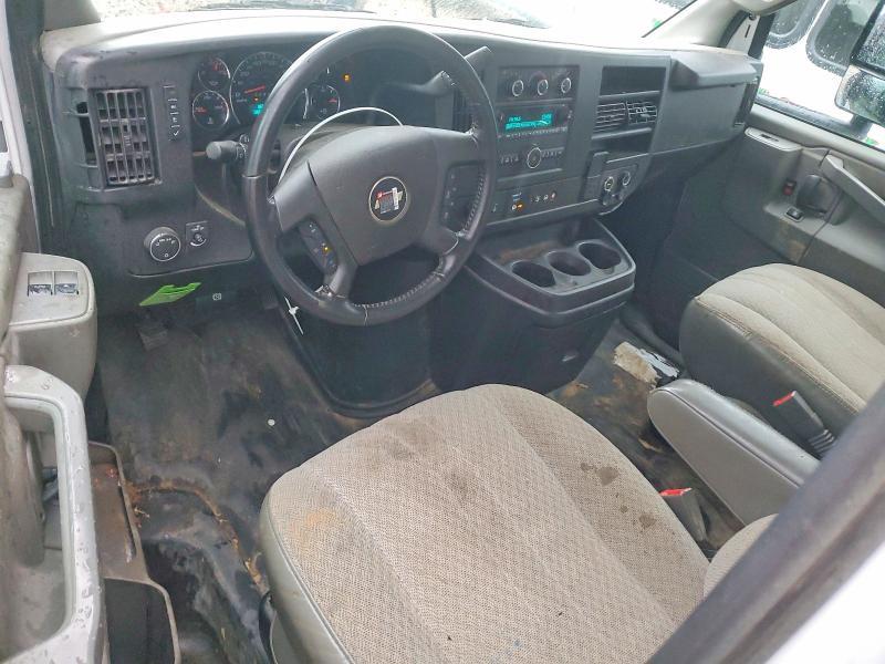 2023 Chevrolet Express BOX Truck