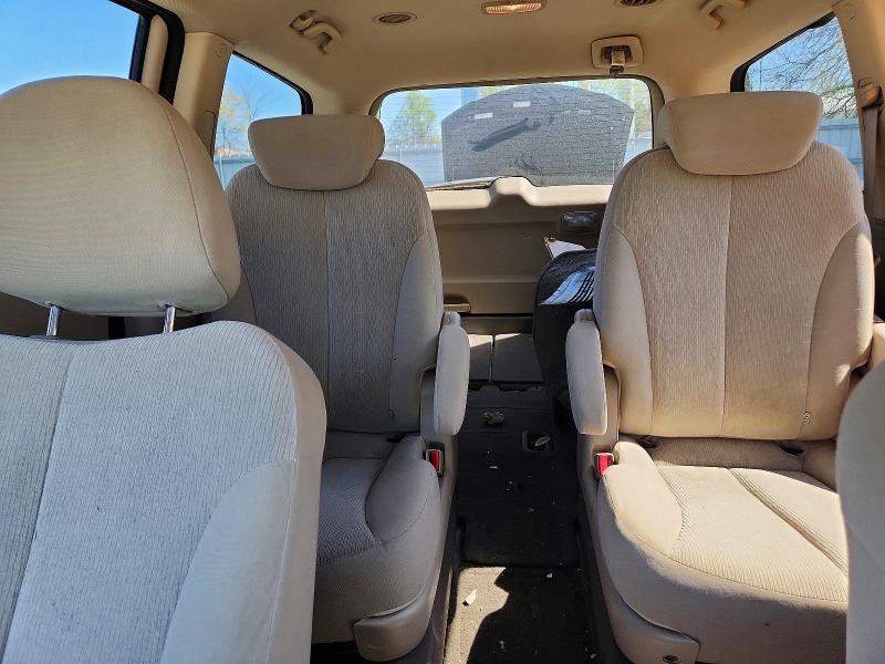 2009 KIA Sedona lx