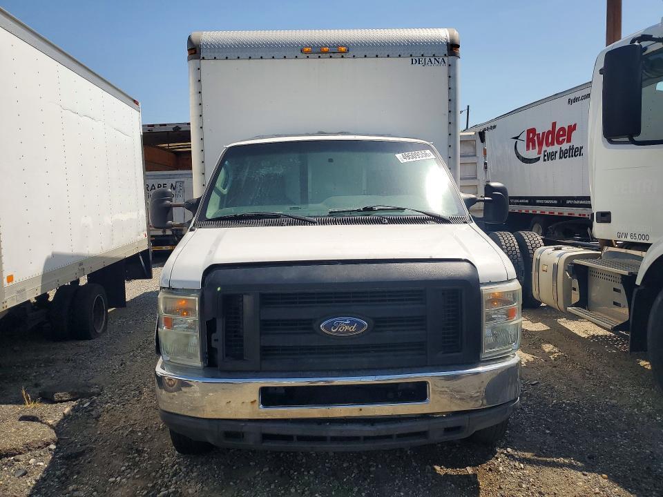 2010 Ford E350 BOX Truck