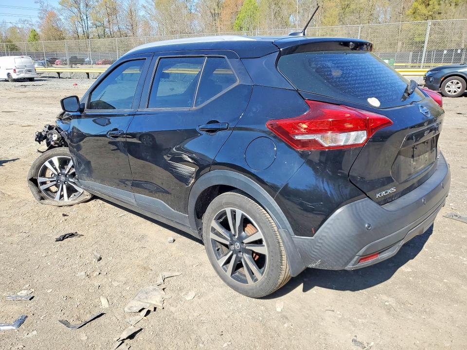 2020 Nissan Kicks sv