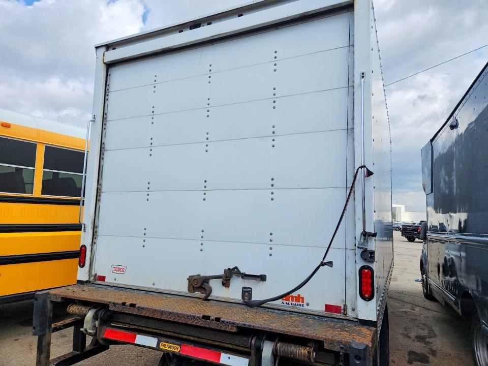 2020 Chevrolet Express BOX Truck