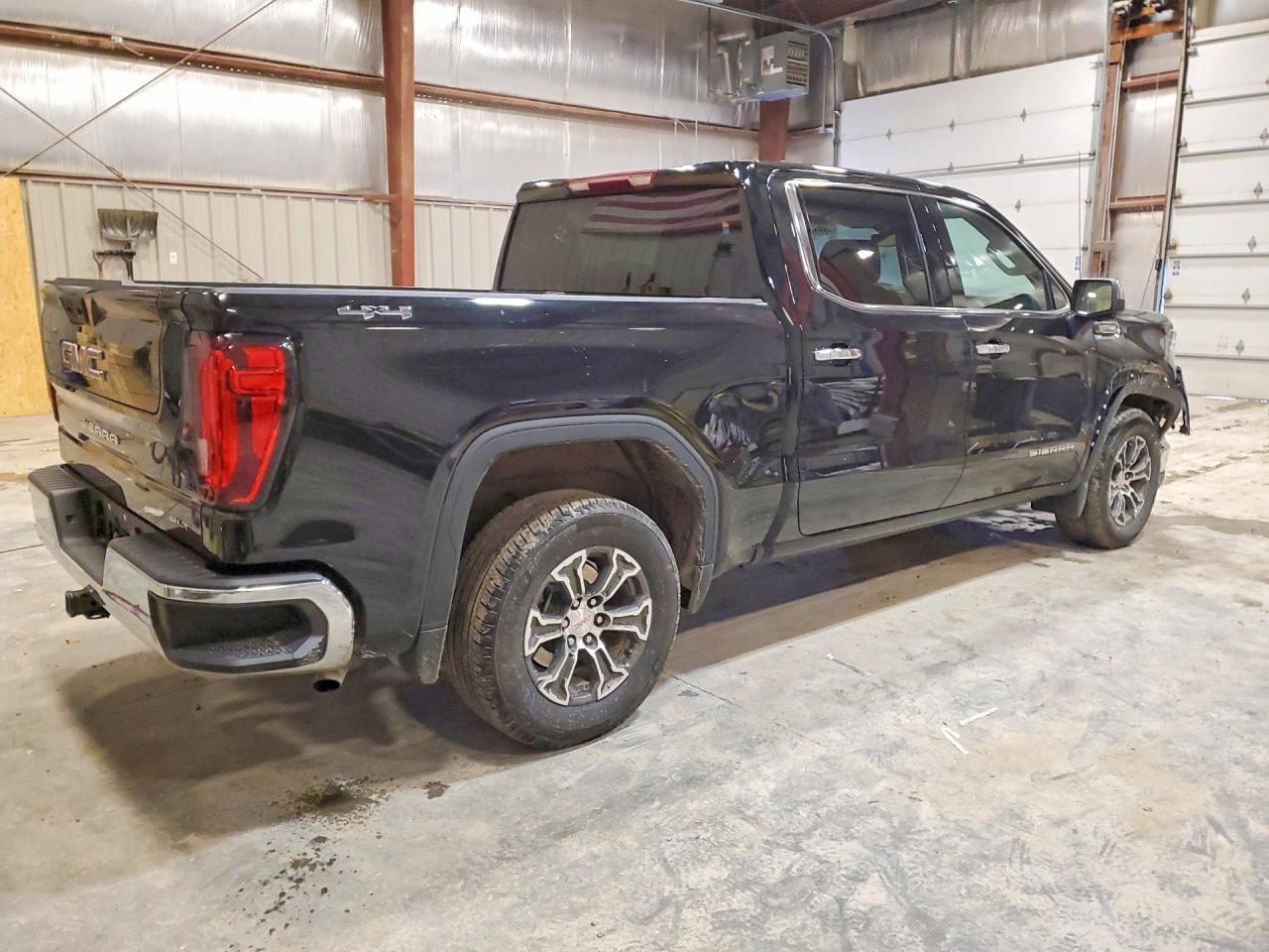 2025 GMC Sierra K1500 SLT