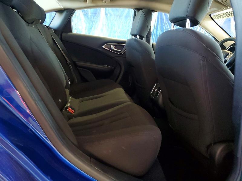 2015 Chrysler 200 4D ltd