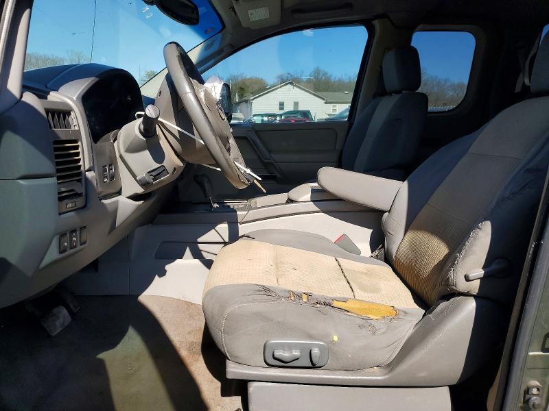 2004 Nissan Titan XE