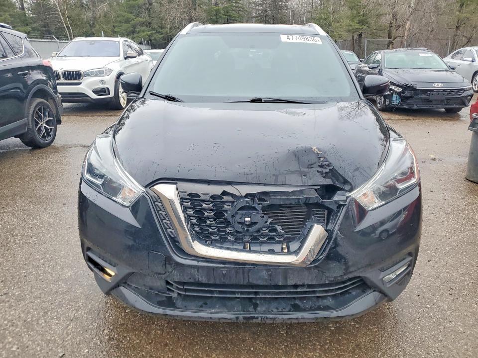 2019 Nissan Kicks s