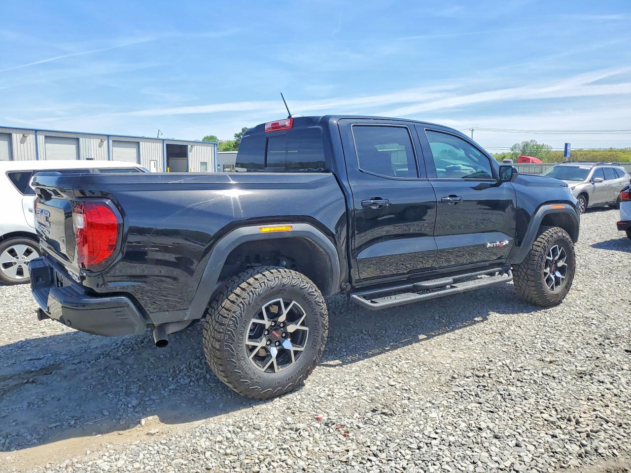 2025 GMC Canyon AT4