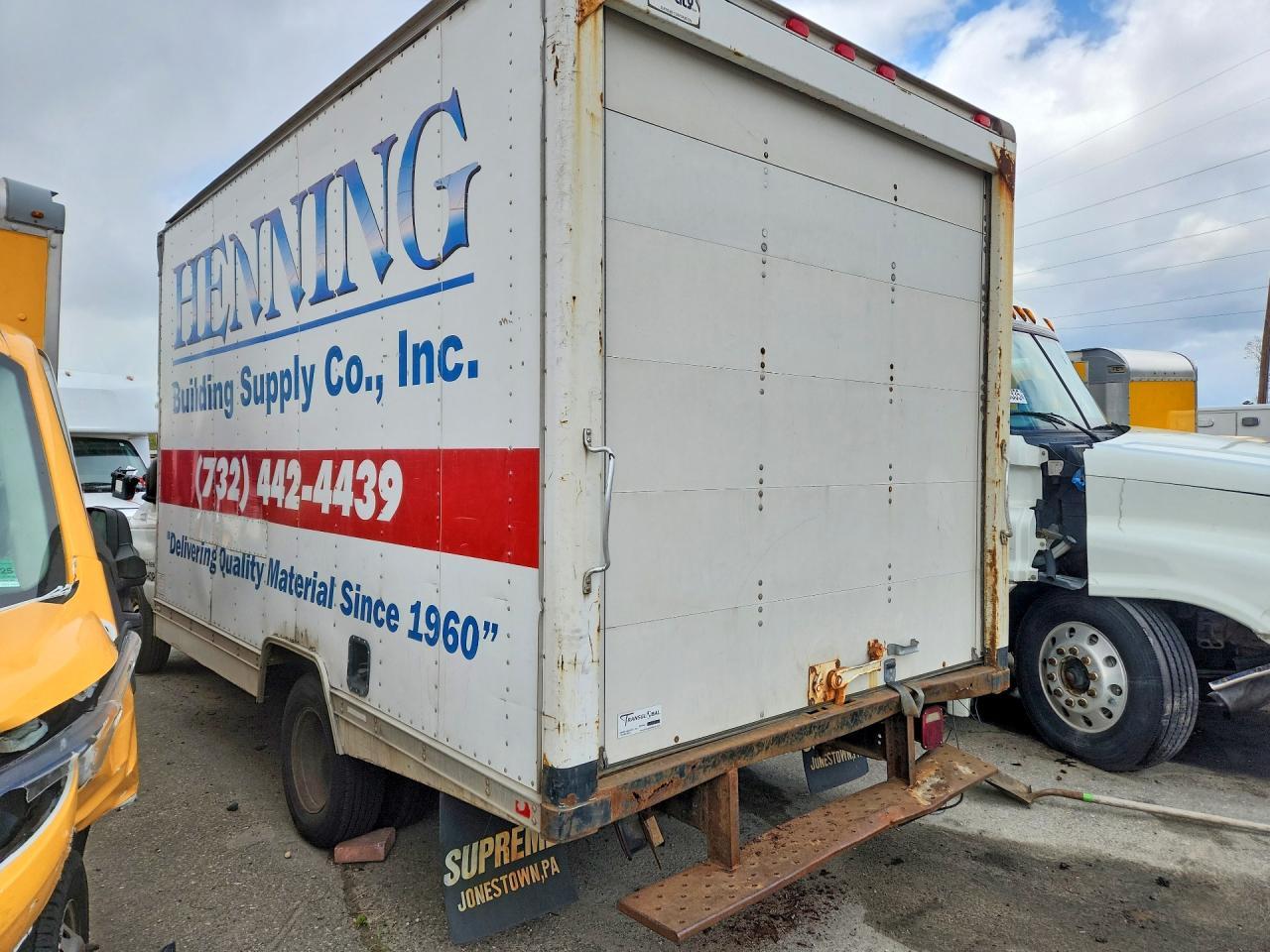 2005 Ford E350 BOX Truck