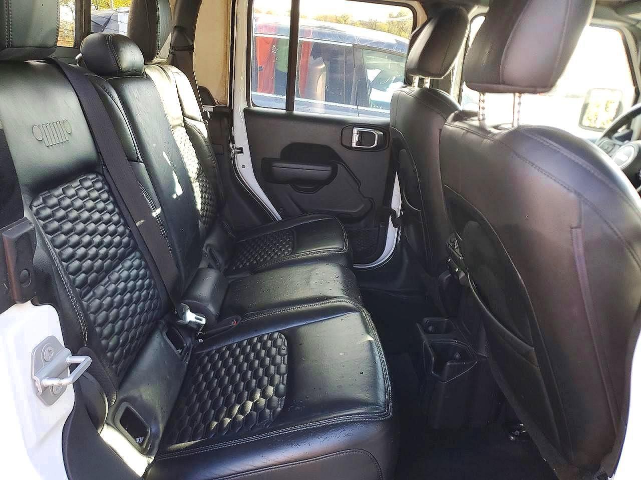 2022 Jeep Gladiator Sport