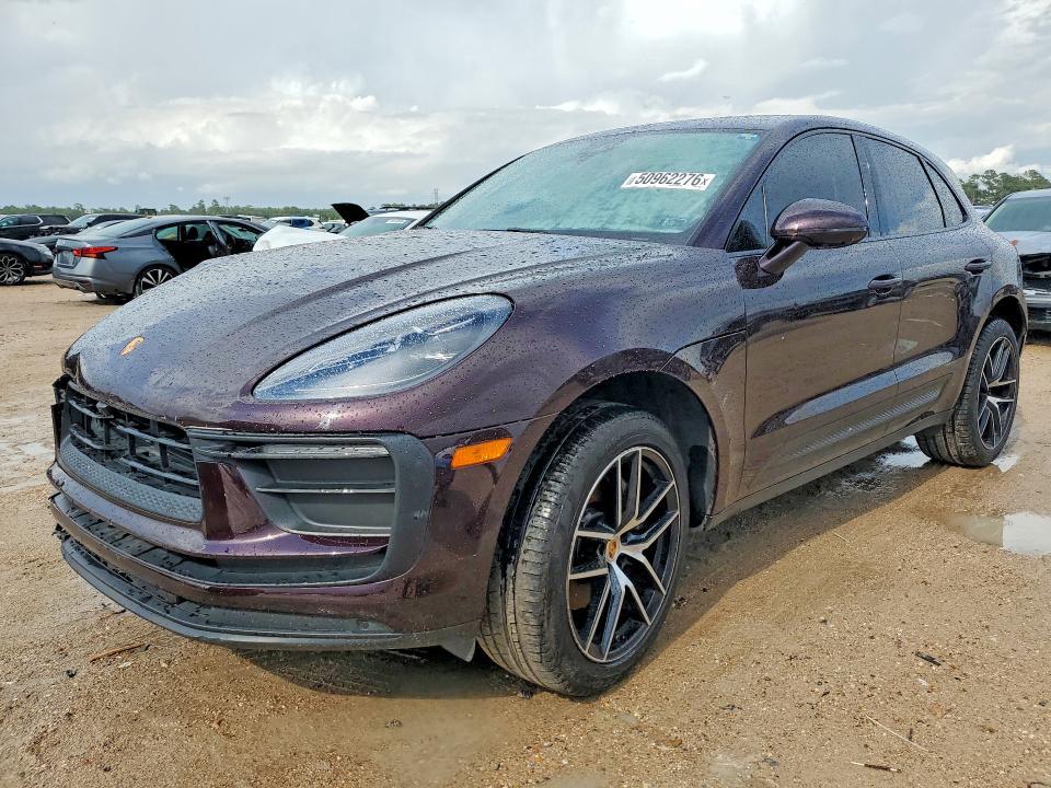 2023 Porsche Macan Base