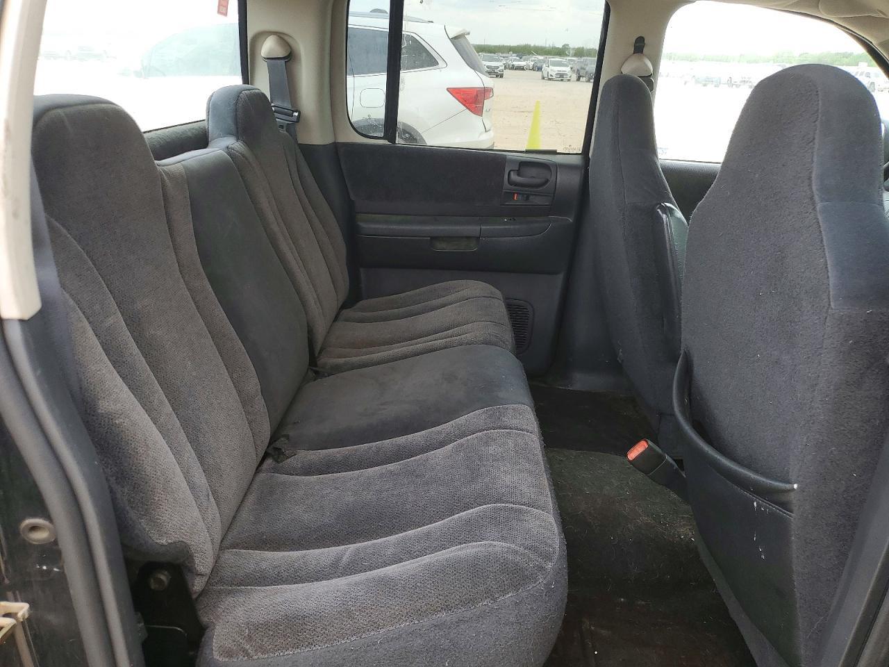 2004 Dodge Dakota Quad Sport