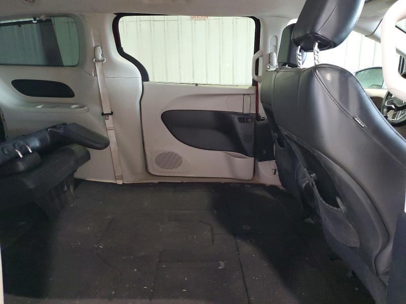 2017 Chrysler Pacifica Touring l