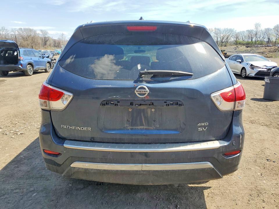 2014 Nissan Pathfinder sv