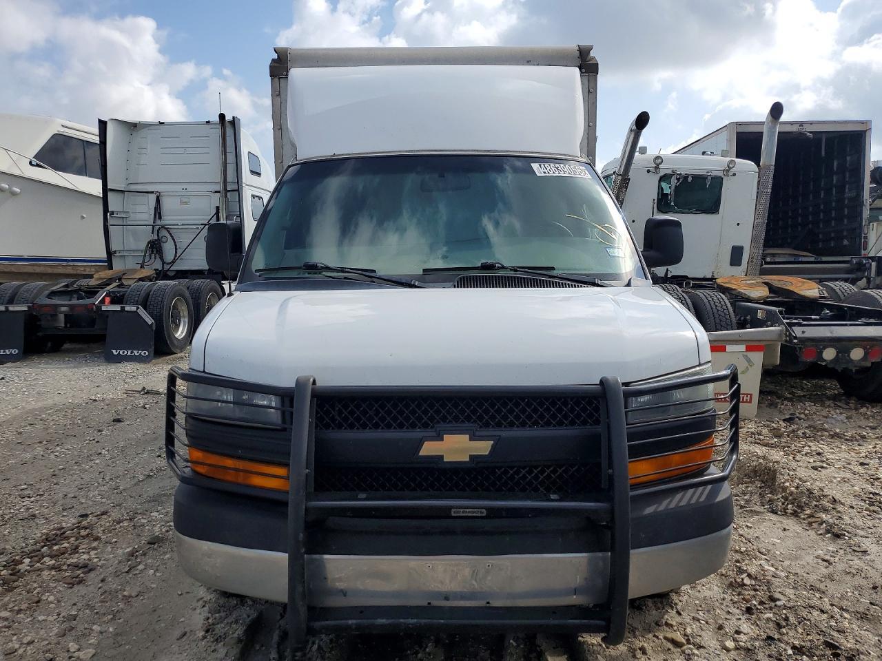 2019 Chevrolet Express Delivery Truck