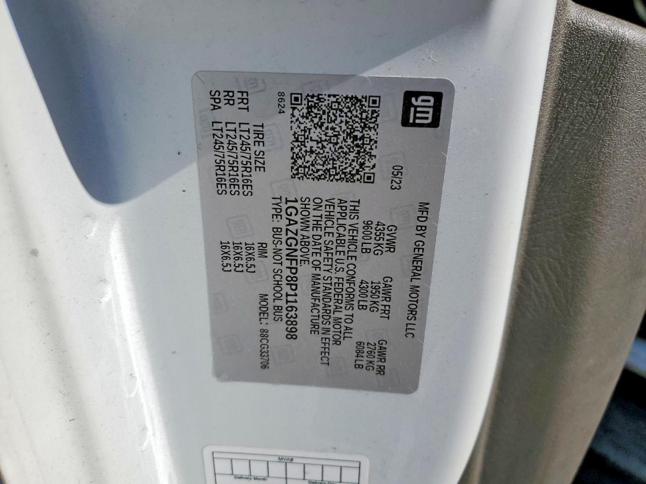 2023 Chevrolet Express G3500 LS