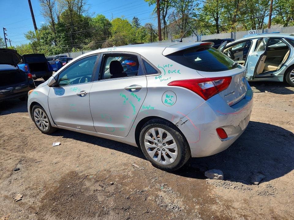 2017 Hyundai Elantra gt Base