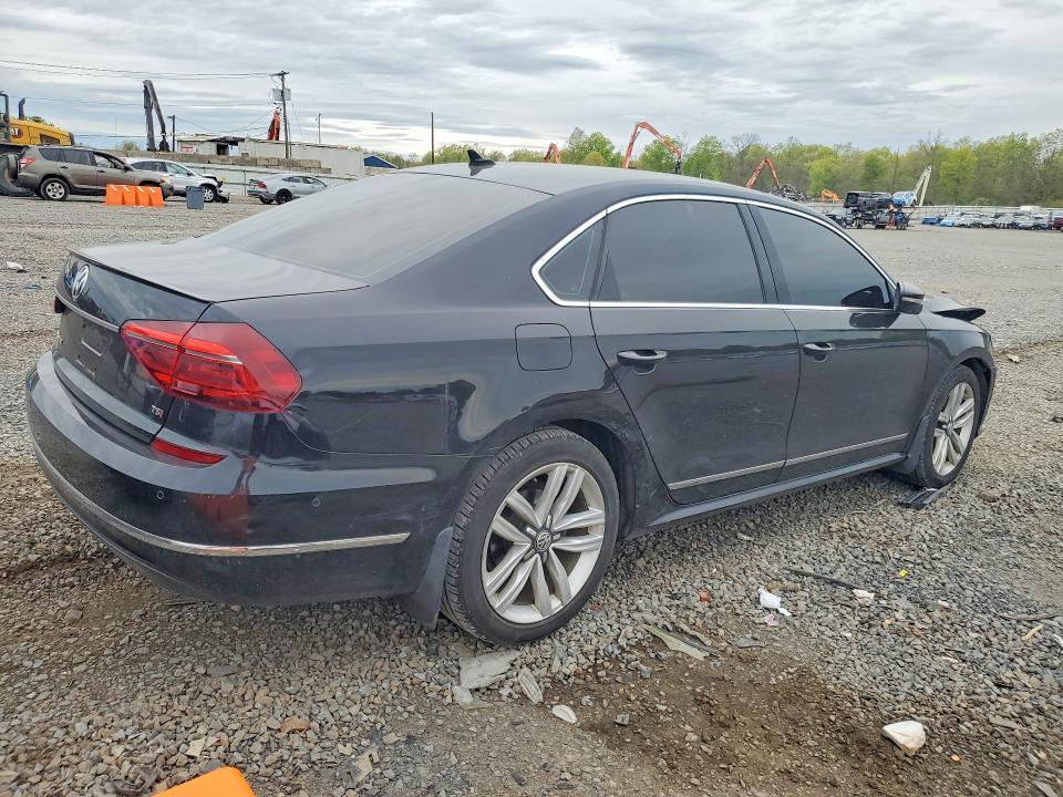 2017 Volkswagen Passat sel Premium