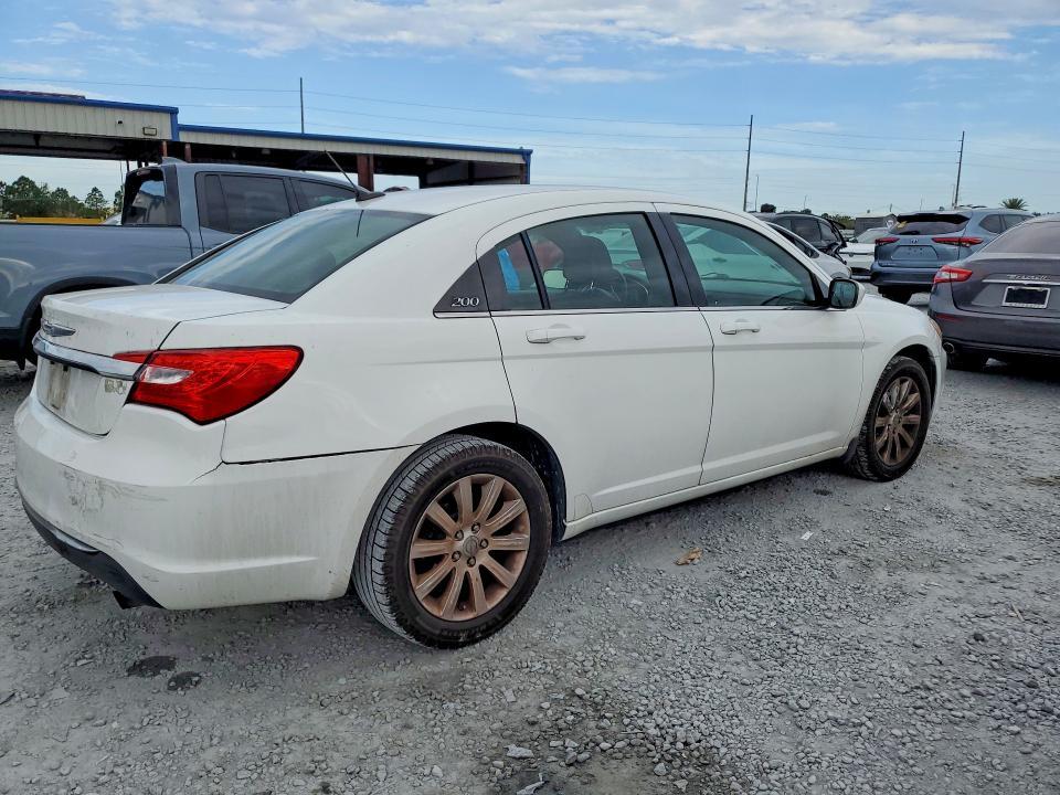 2013 Chrysler 200 Touring