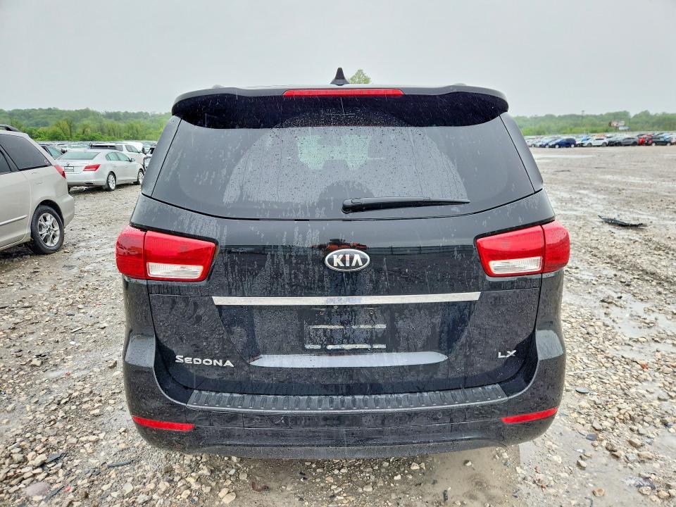 2017 KIA Sedona lx