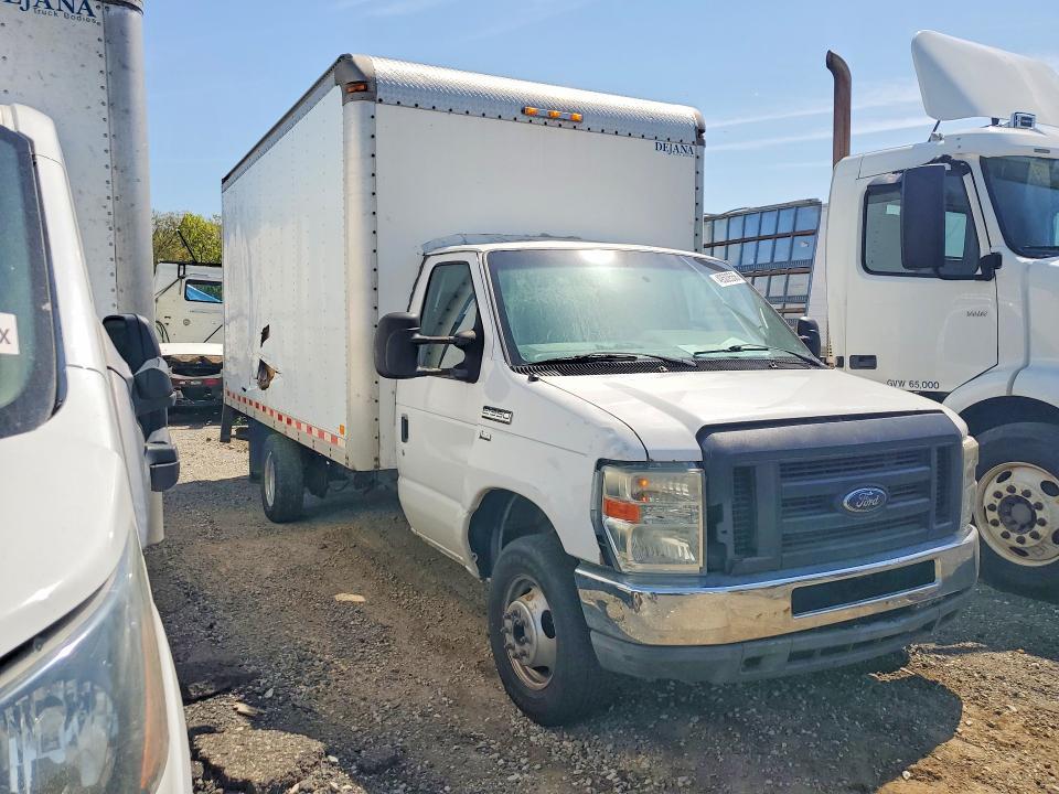 2010 Ford E350 BOX Truck